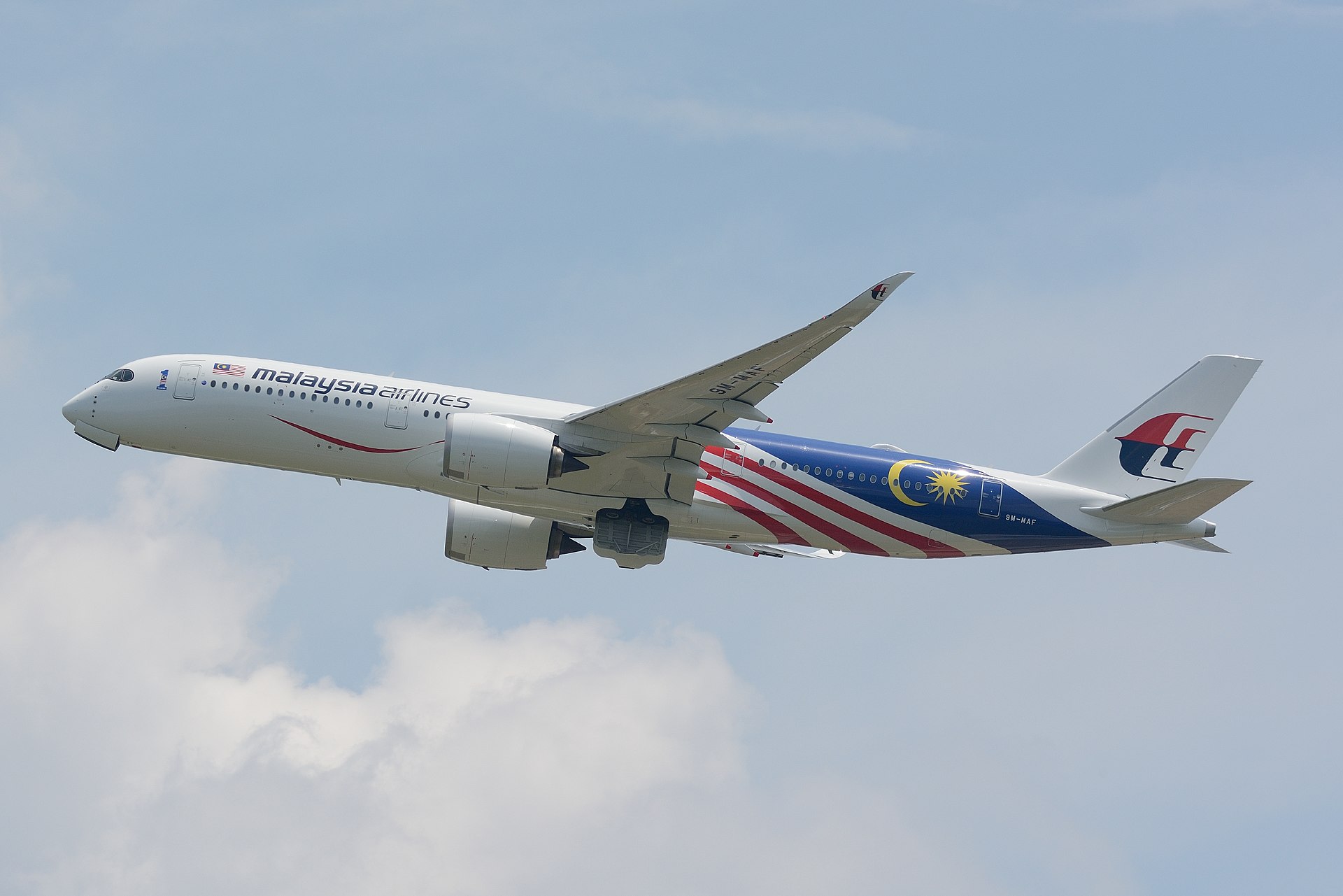 Malaysia Airlines aircraft (MH) — OFW corridor carrier to Gulf states, photo via Wikimedia Commons (Wikipedia summary)