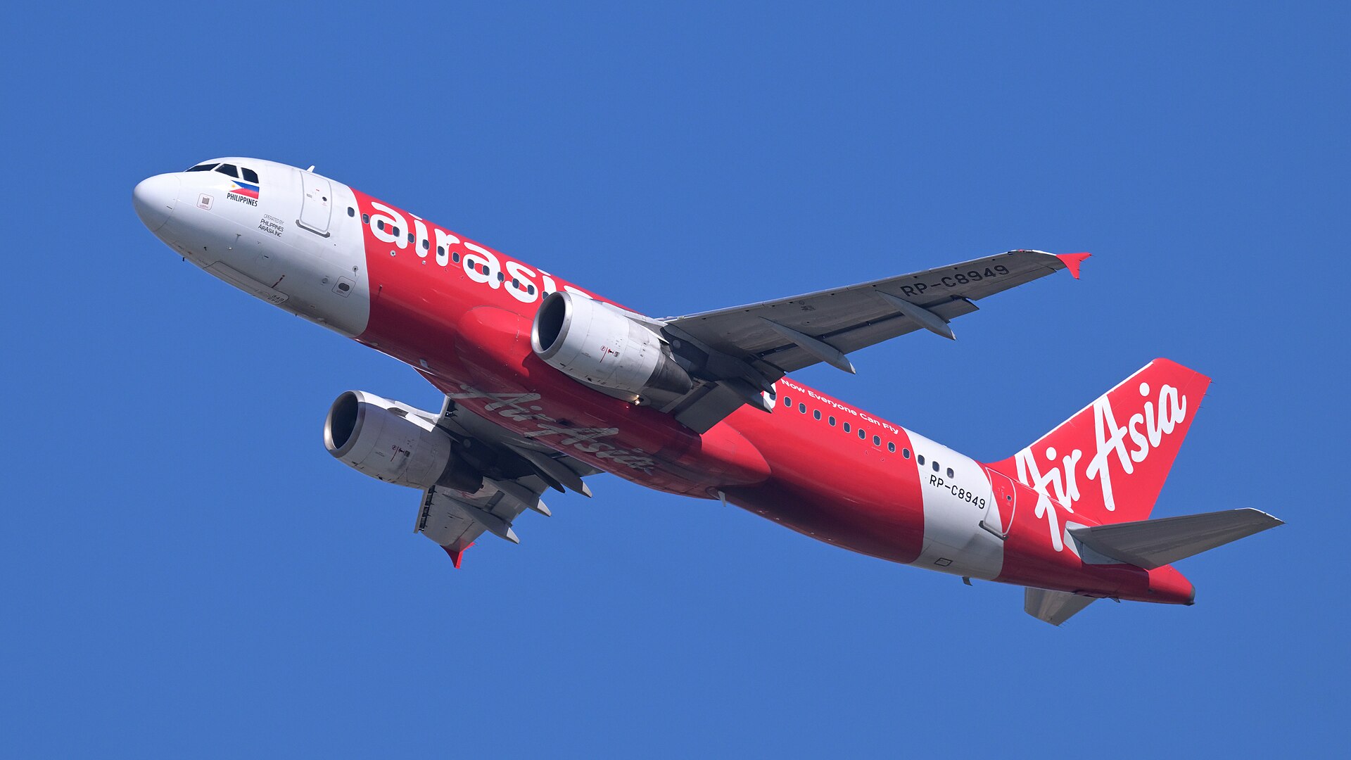 Philippines AirAsia aircraft (Z2) — OFW corridor carrier to Gulf states, photo via Wikimedia Commons (Wikipedia media-list)