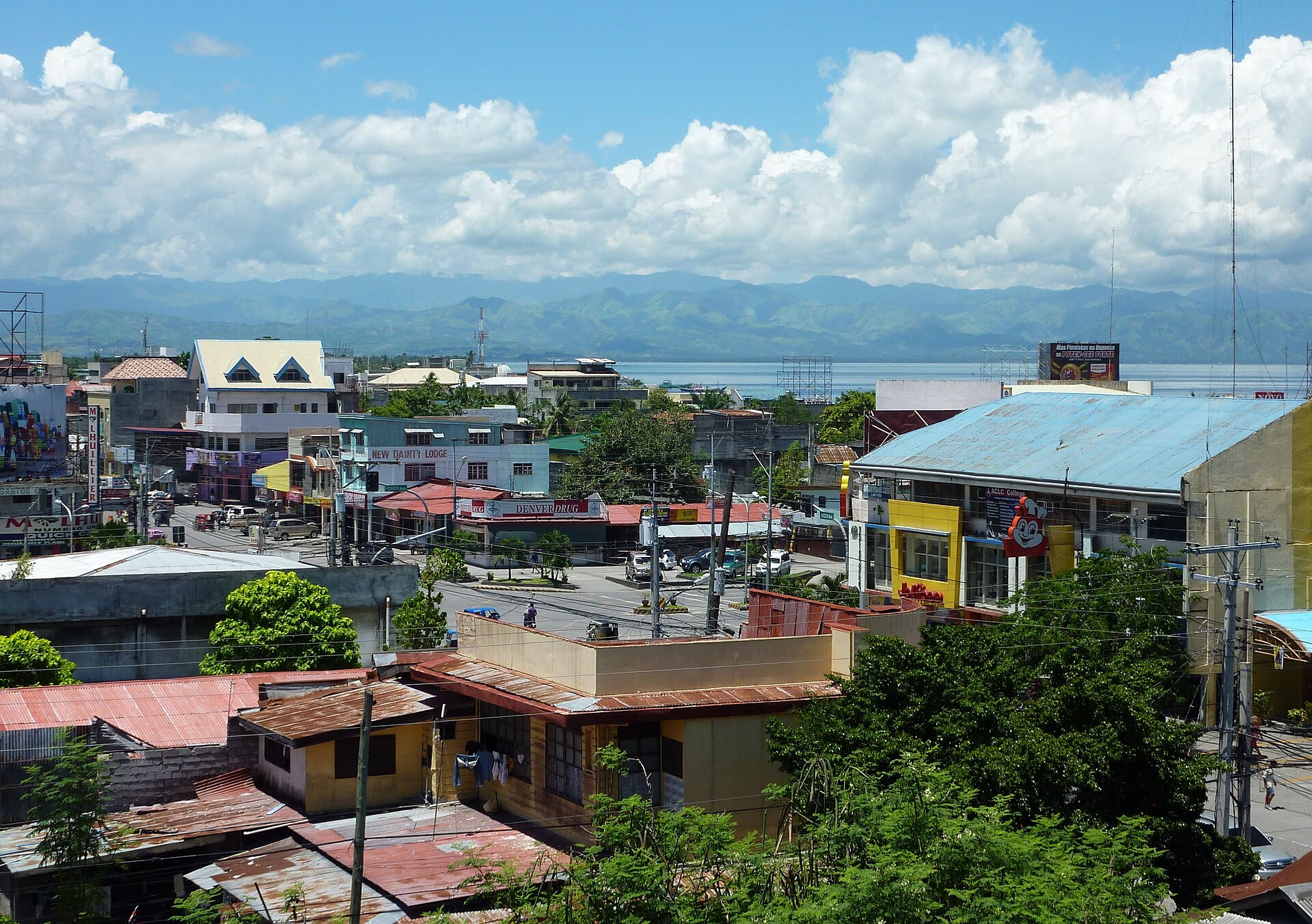 General Santos (GES) — Filipino leisure outbound airport, photo via Wikimedia Commons (Wikipedia summary)